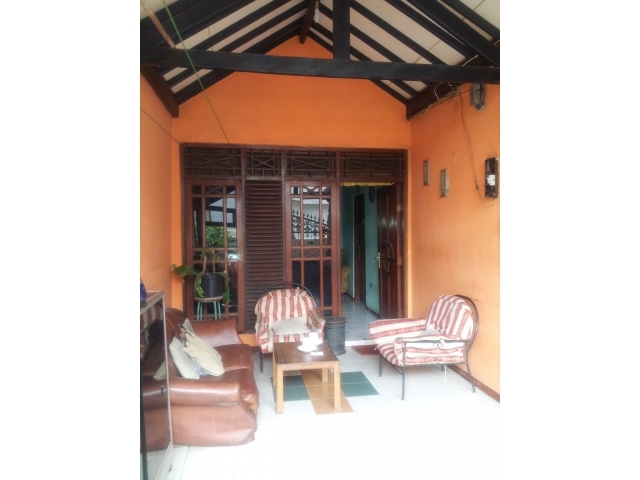 Rumah dengan lokasi strategis