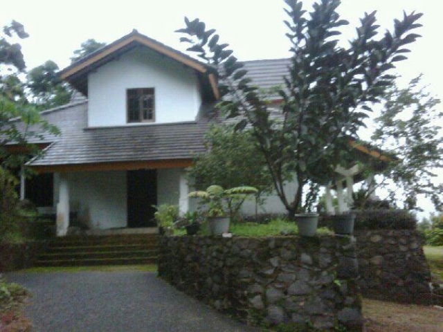 Villa dengan Tanah Luas di Bogor